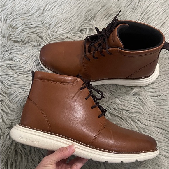 Cole Haan British tan/ivory grand 
Ultra chukka boots - Picture 6 of 6